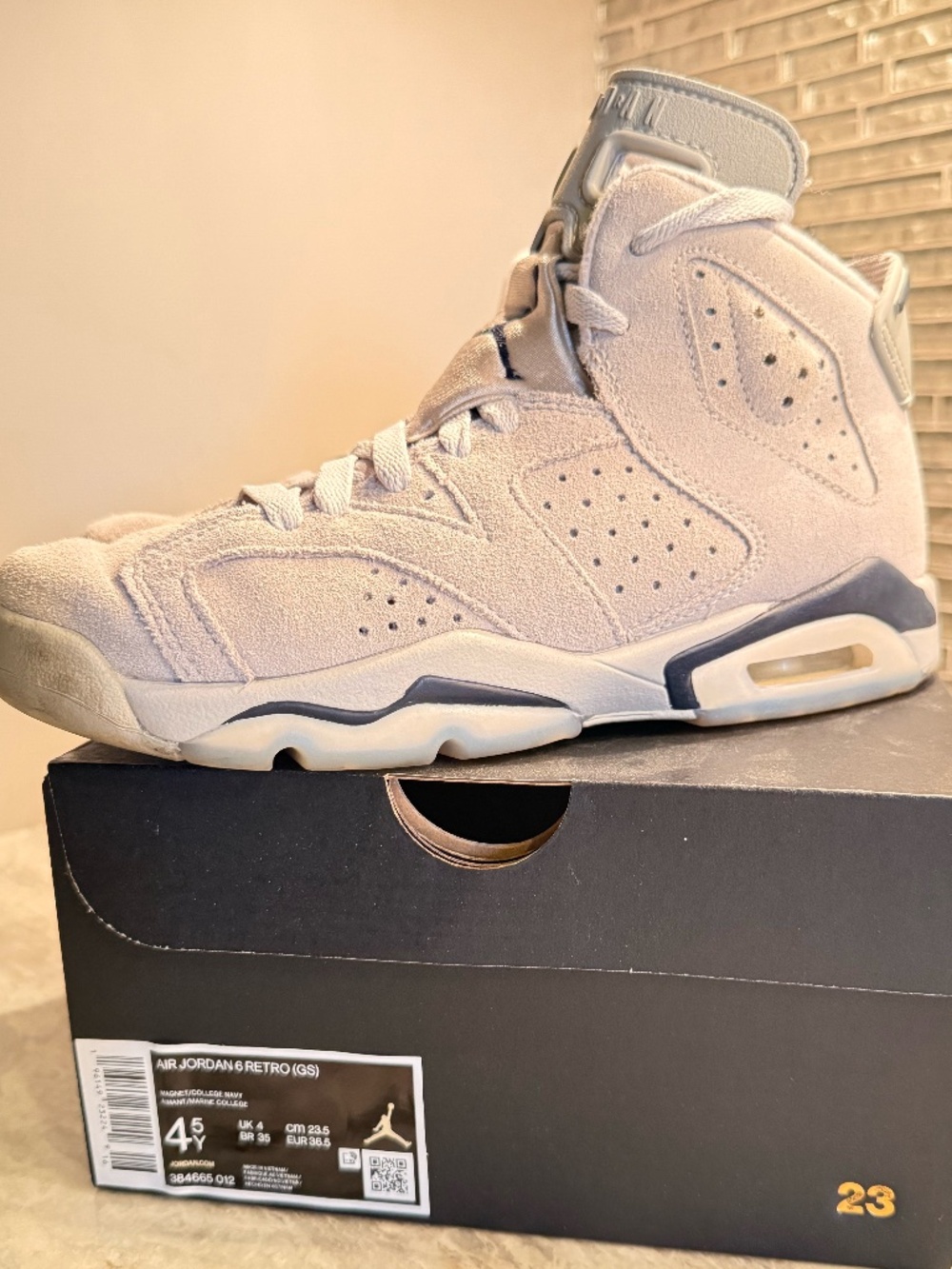 Jordan 6 Retro Youth Size 4.5